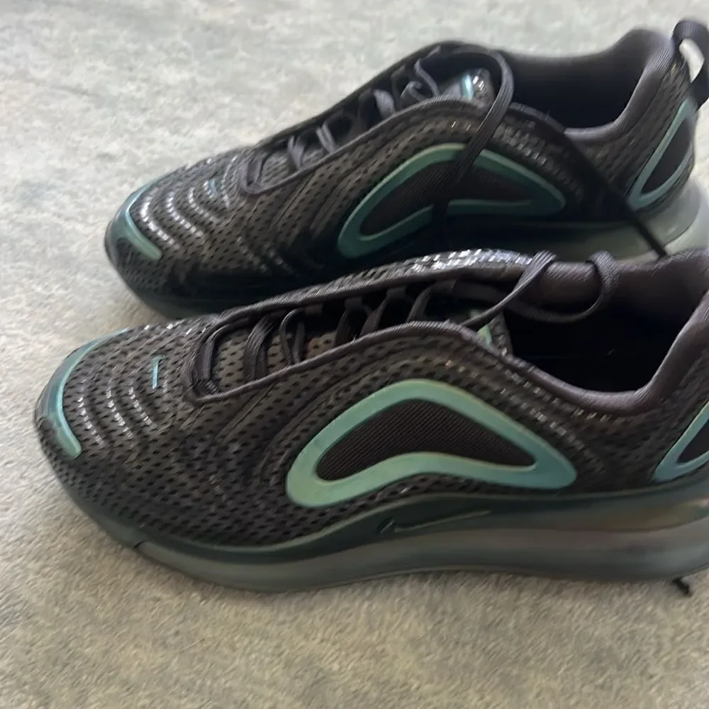 Nike Air Max 720 Throwback Future Iridescent - Size 8 Sneaker - No Box